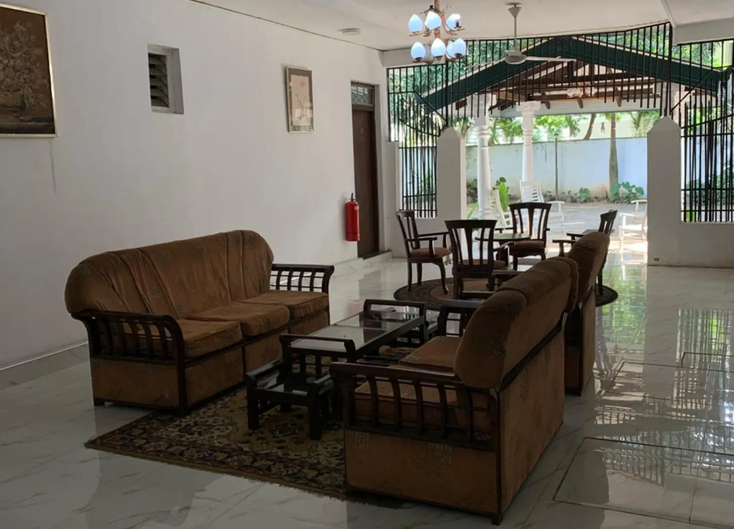 Hotel Ameliya Κάντι 4*,