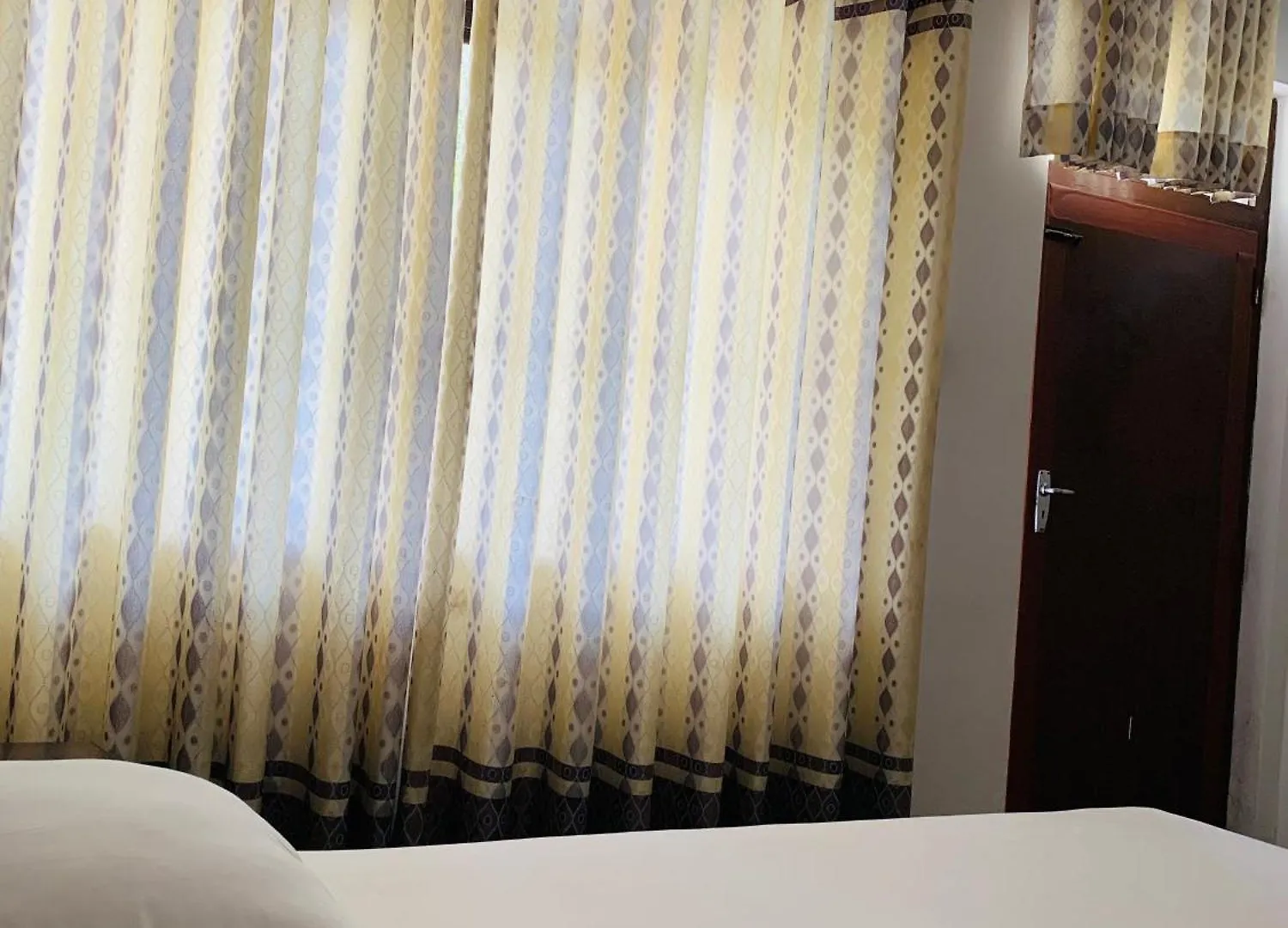 Hotel Ameliya Κάντι